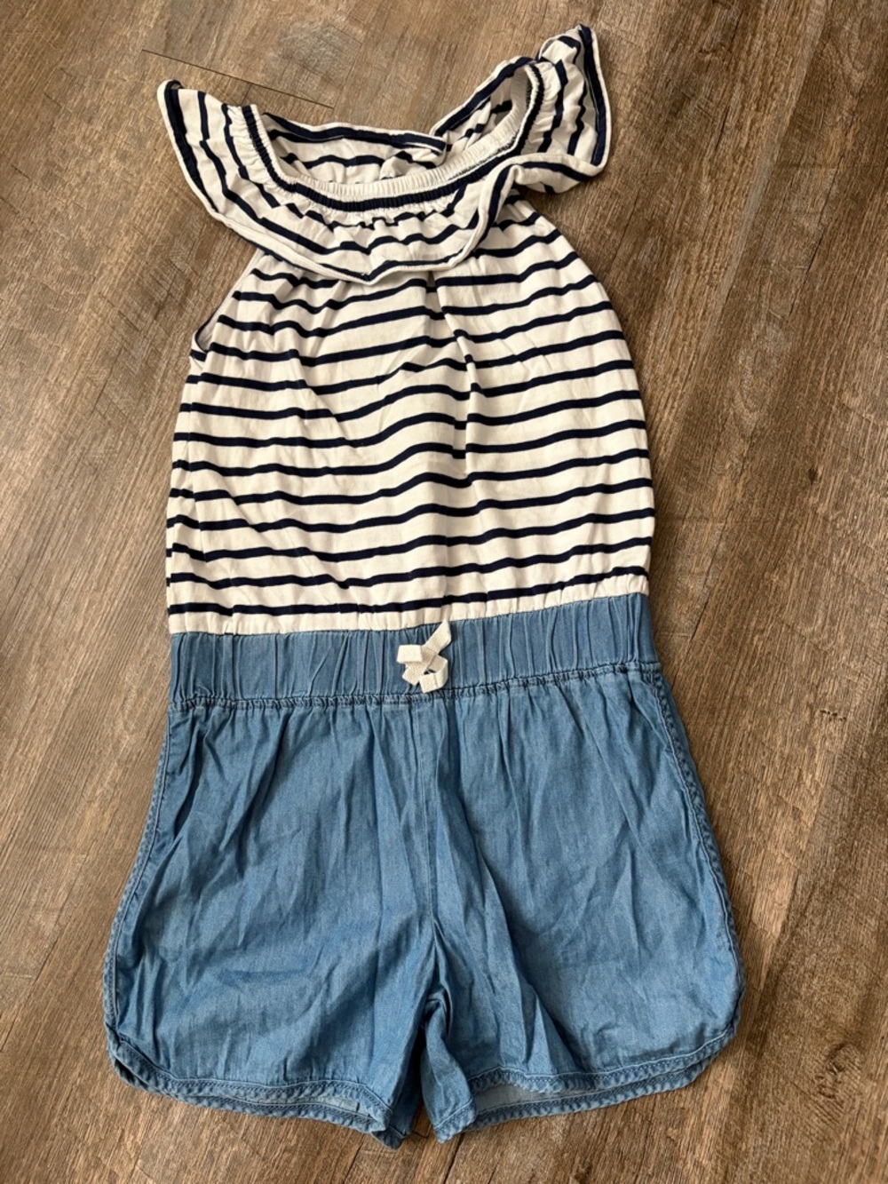 🌸 $10 SALE 🌸 Oshkosh Girls Romper